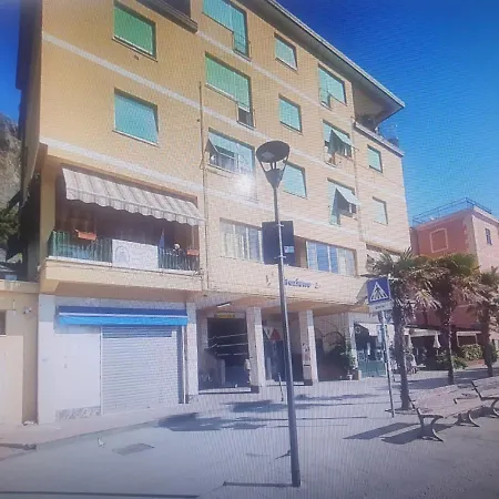 Monterosso In Servano's モンテロッソ・アル・マーレ