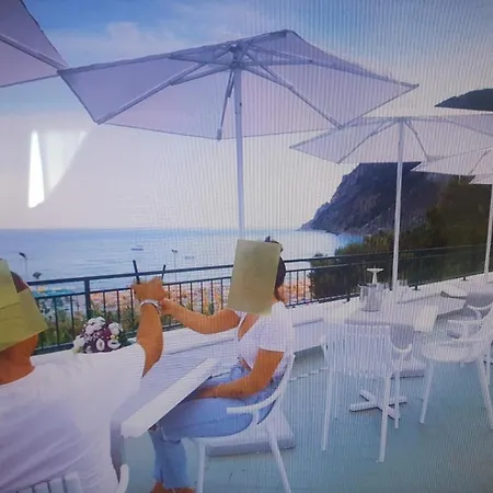 Monterosso In Servano's * モンテロッソ・アル・マーレ