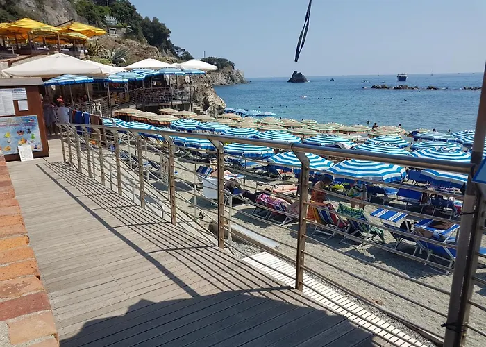Monterosso In Servano's Vila