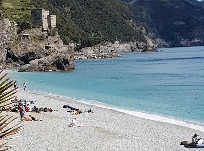 Monterosso In Servano's Villa