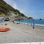 Villa Monterosso In Servano's *