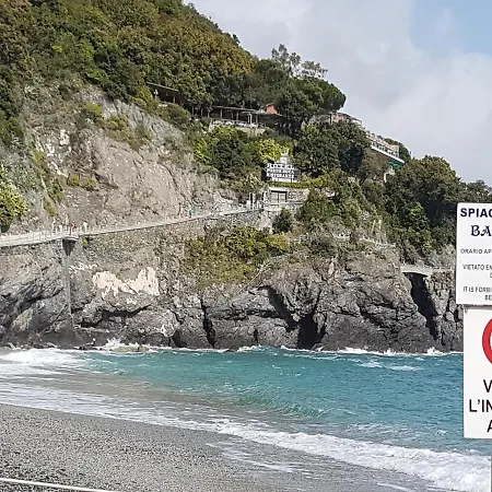 Monterosso In Servano's 몬테로소 알 마레