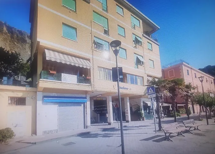 Monterosso In Servano's مونتيروسّو ال ماري