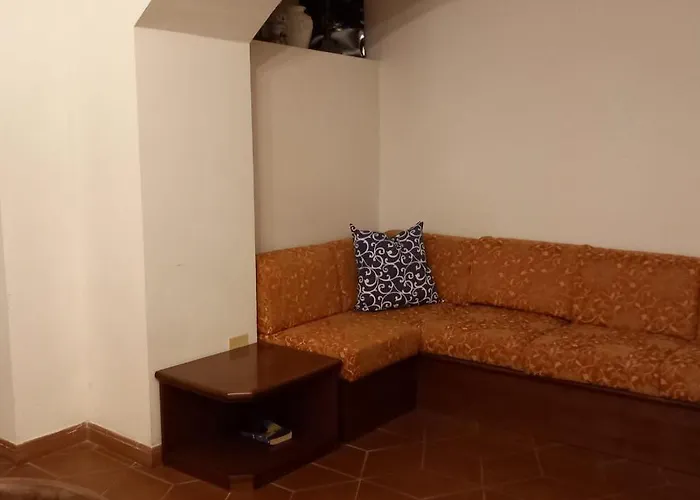 Monterosso In Servano's Villa *