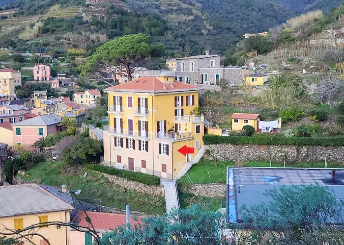 Monterosso In Servano's Villa Monterosso al Mare